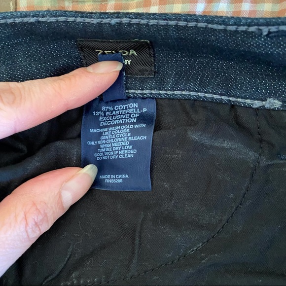 EXPRESS Zelda Dark Skinny Jeans with Chain Size 12 - Picture 8 of 8